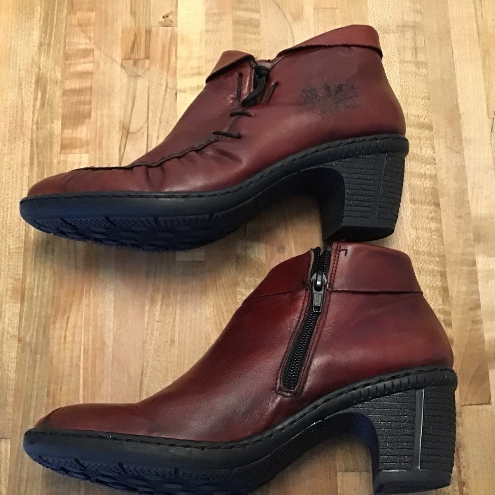 Rieker western style booties with side zippers and faux lacing 2”heels 38/7- 7.5 - Picture 8 of 11